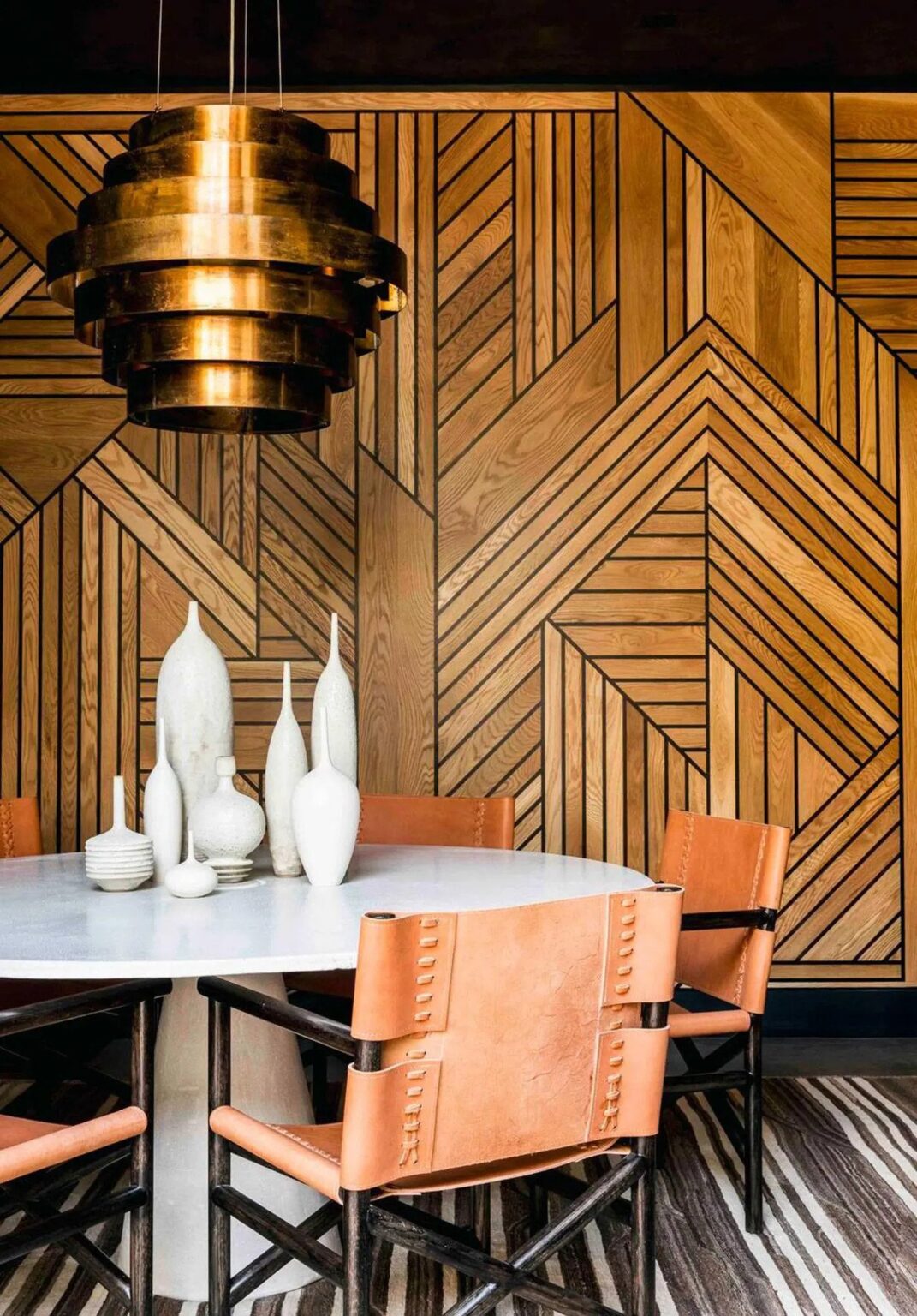 Von Juwelentönen bis zu kühnen Geometrien: Die Faszination des Art Deco Designs