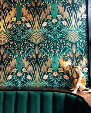 Geschwungene Linien und florale Muster: Die Magie des Art Nouveau